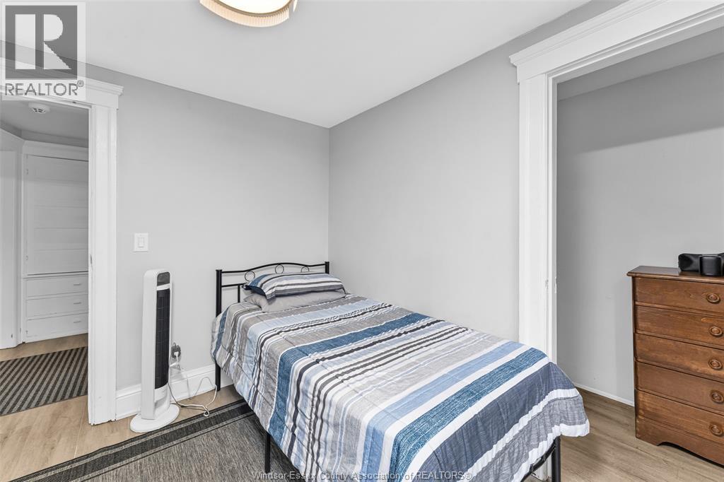 421 ELM AVENUE - 18