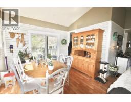 Enclosed porch - 2130 Teal Boulevard, Masset, BC V0T1M0 Photo 7