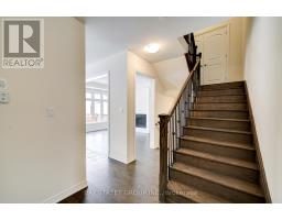 25 Garrett Styles Drive, Georgina, ON L4P0J1 Photo 9