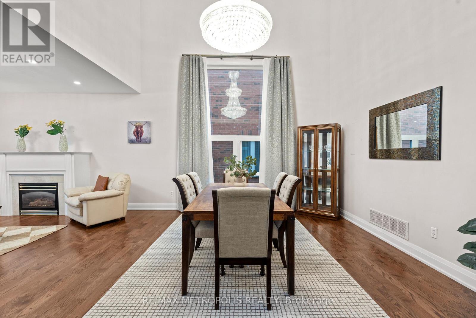 Photo of 552 Feathergrass Crescent