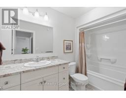 Bathroom - 30 Sandhu Crescent, Belleville, ON K8P0G6 Photo 14