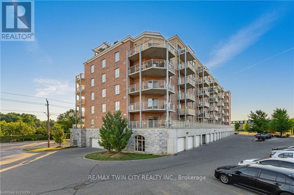 #203 155 WATER STREET S - 39
