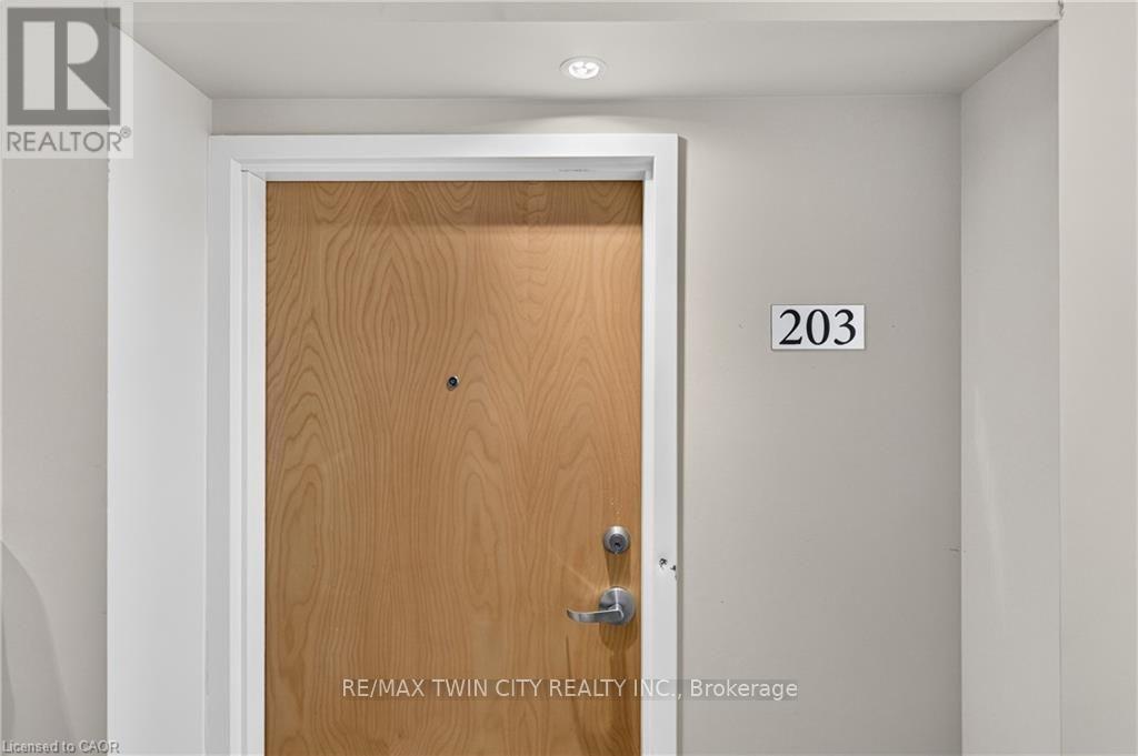 #203 155 WATER STREET S - 6