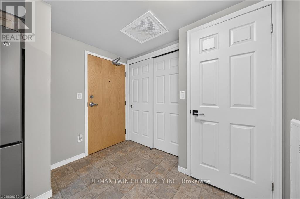 #203 155 WATER STREET S - 7