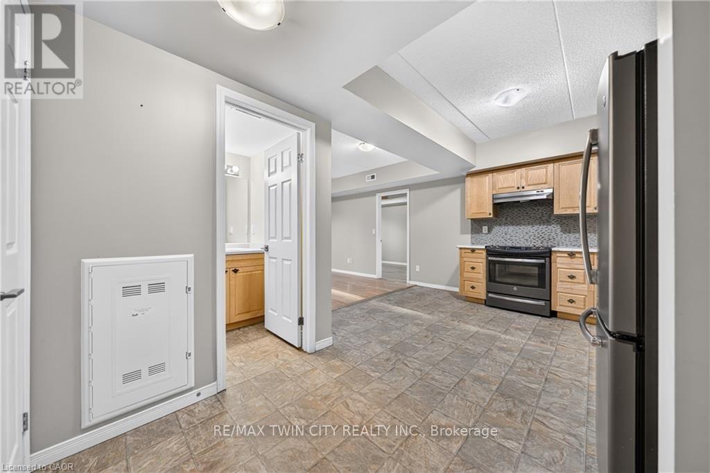 #203 155 WATER STREET S - 8