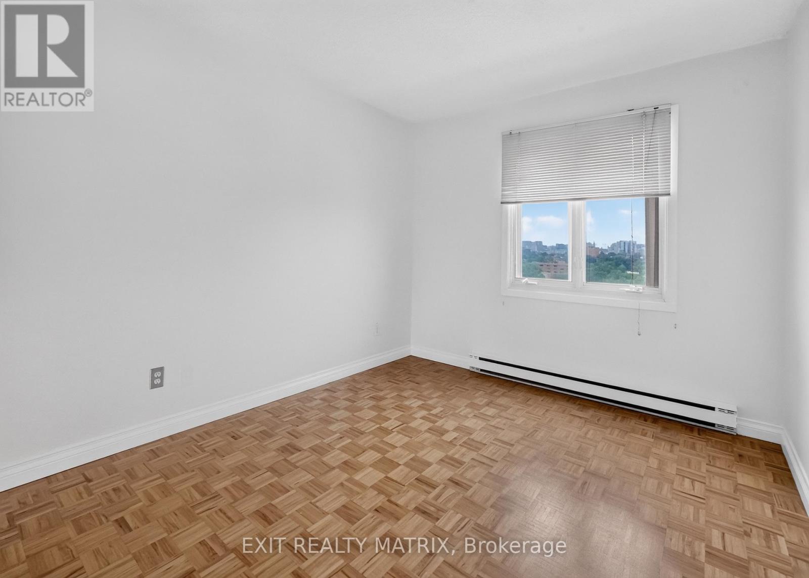 #1204 158 B MCARTHUR AVENUE - 16