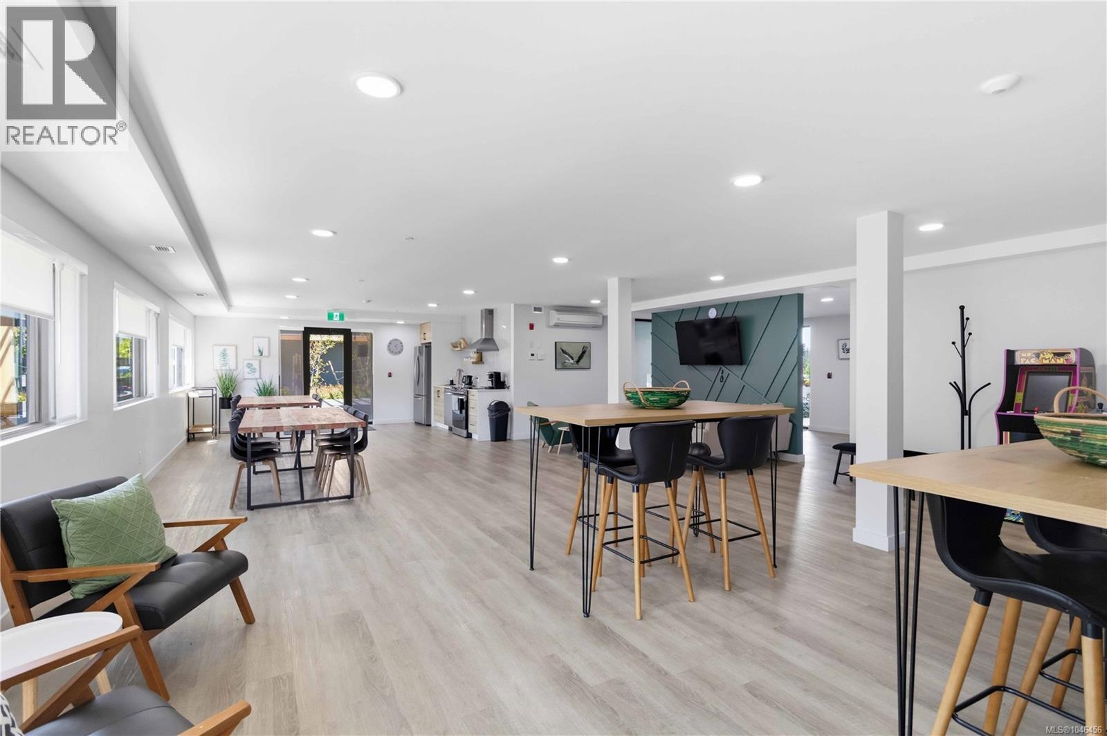 #206 2461 Gateway Rd - Image 35