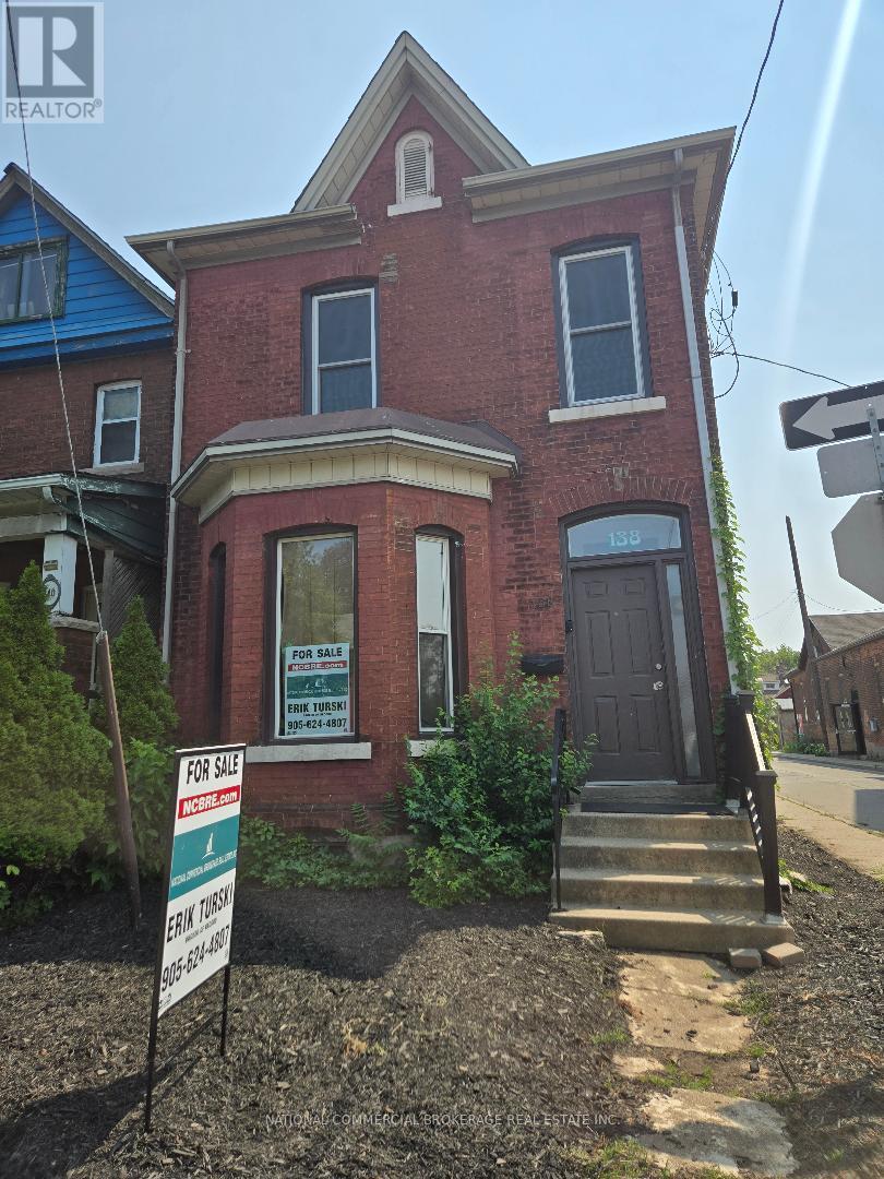 138 VICTORIA AVENUE N - 3