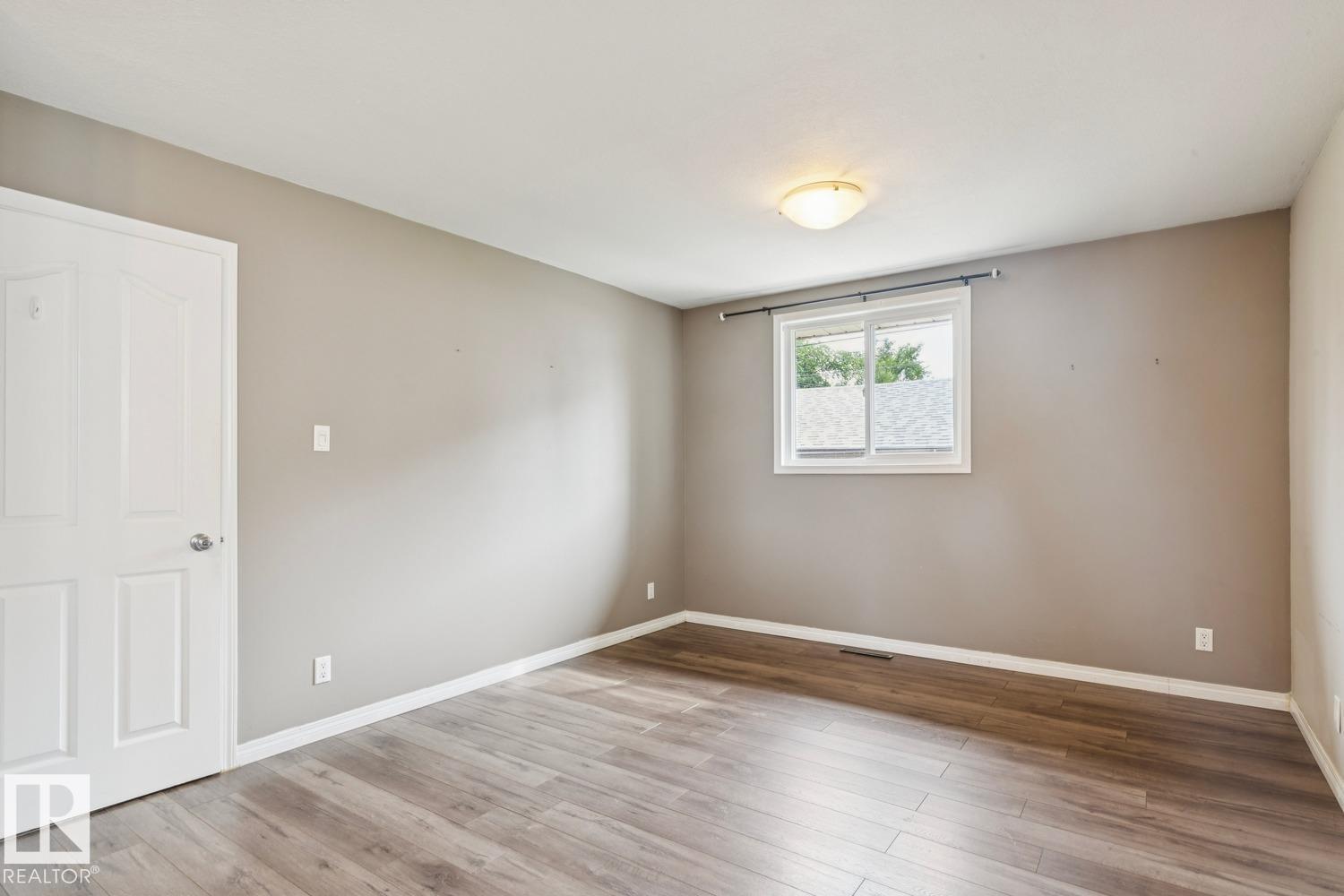10151 71 ST NW - Image 17