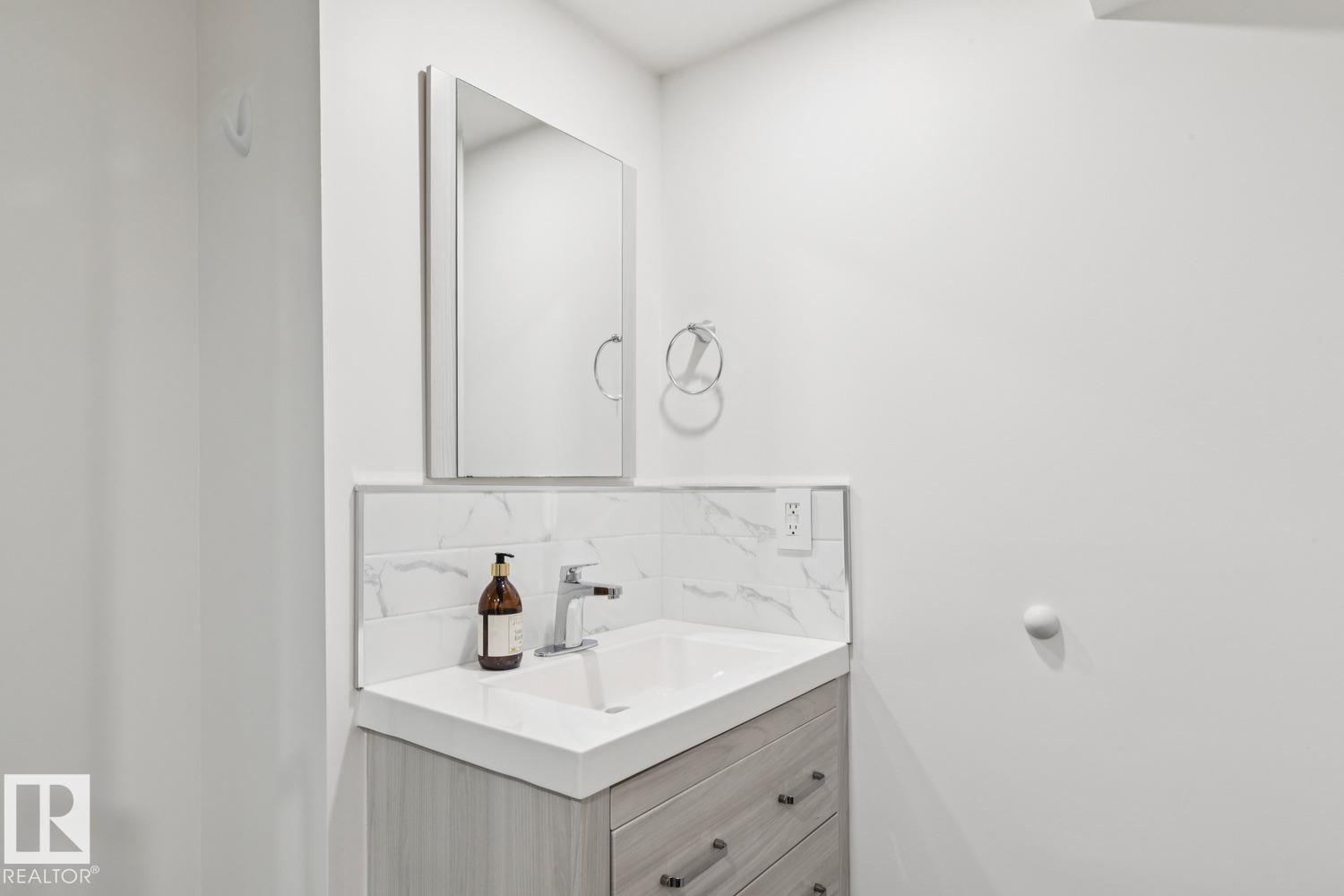 10151 71 ST NW - Image 24