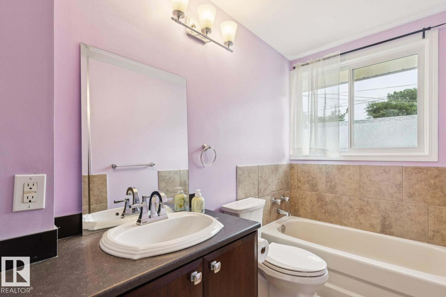10151 71 ST NW - 15