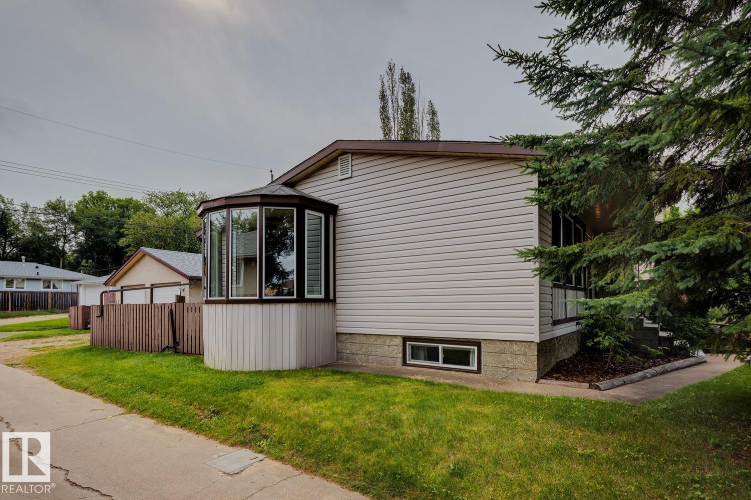 10151 71 ST NW - 34
