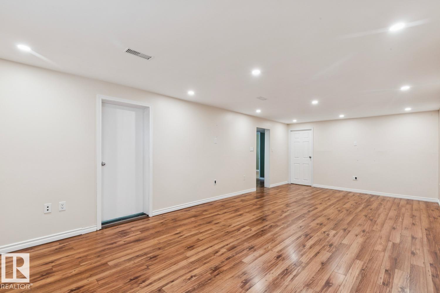 10151 71 ST NW - 22