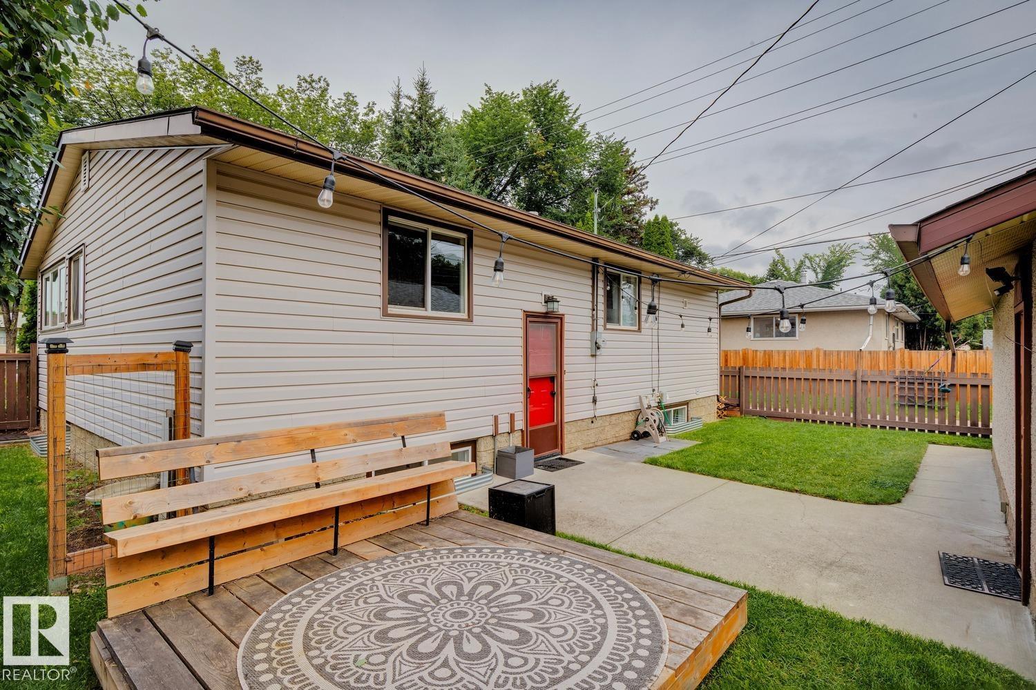 10151 71 ST NW - 29