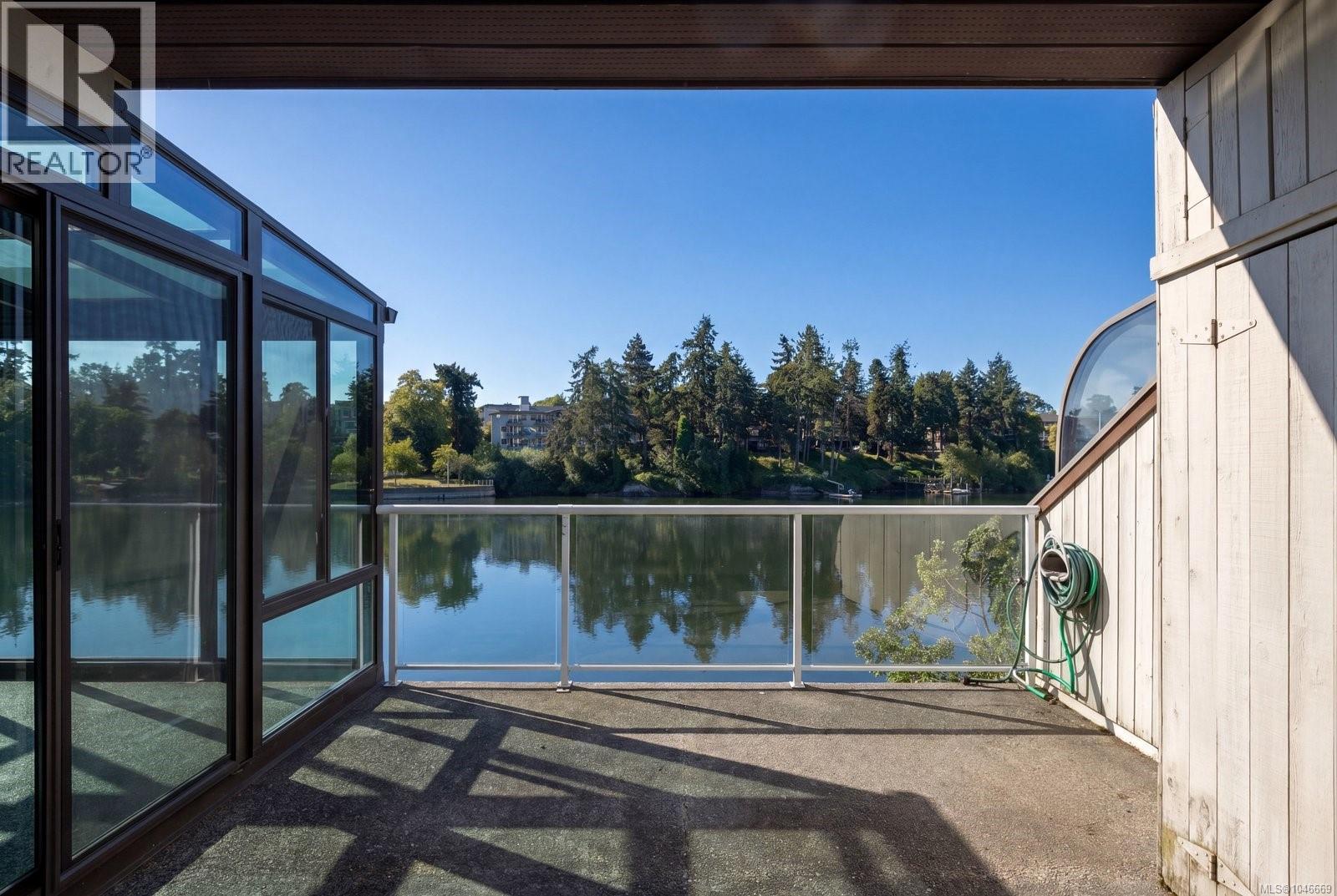 #3 67 Gorge Rd W - Image 22