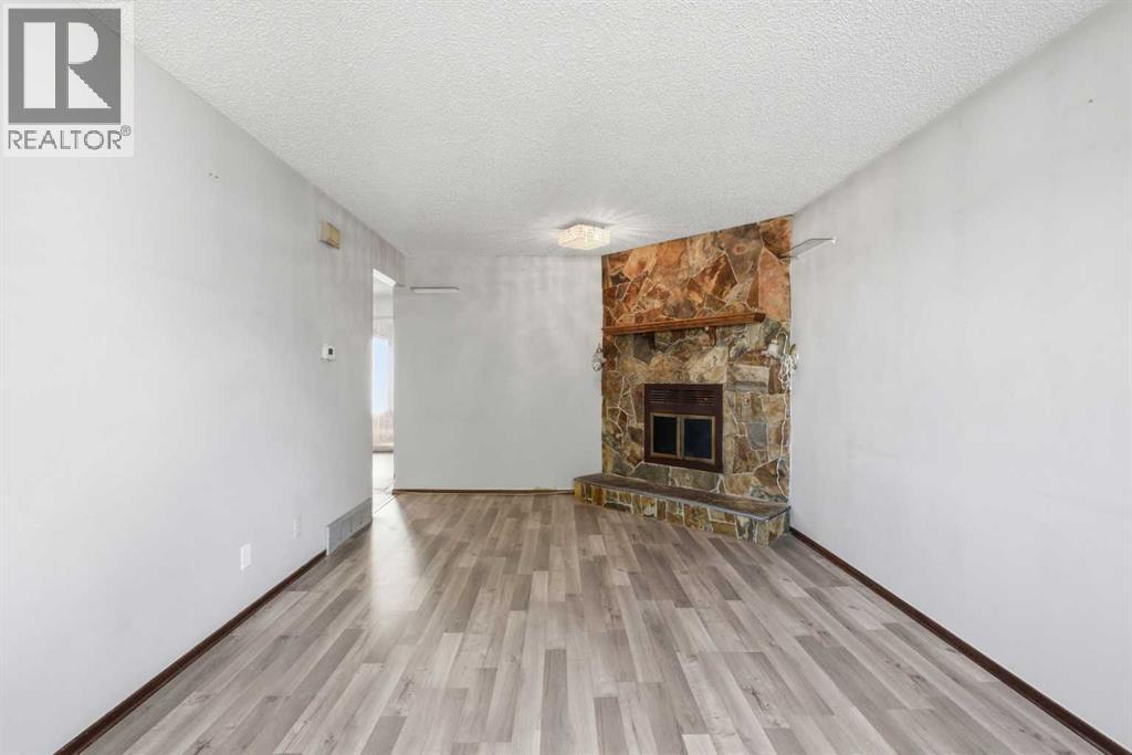 56 Pinecliff Close Northeast - Photo 5