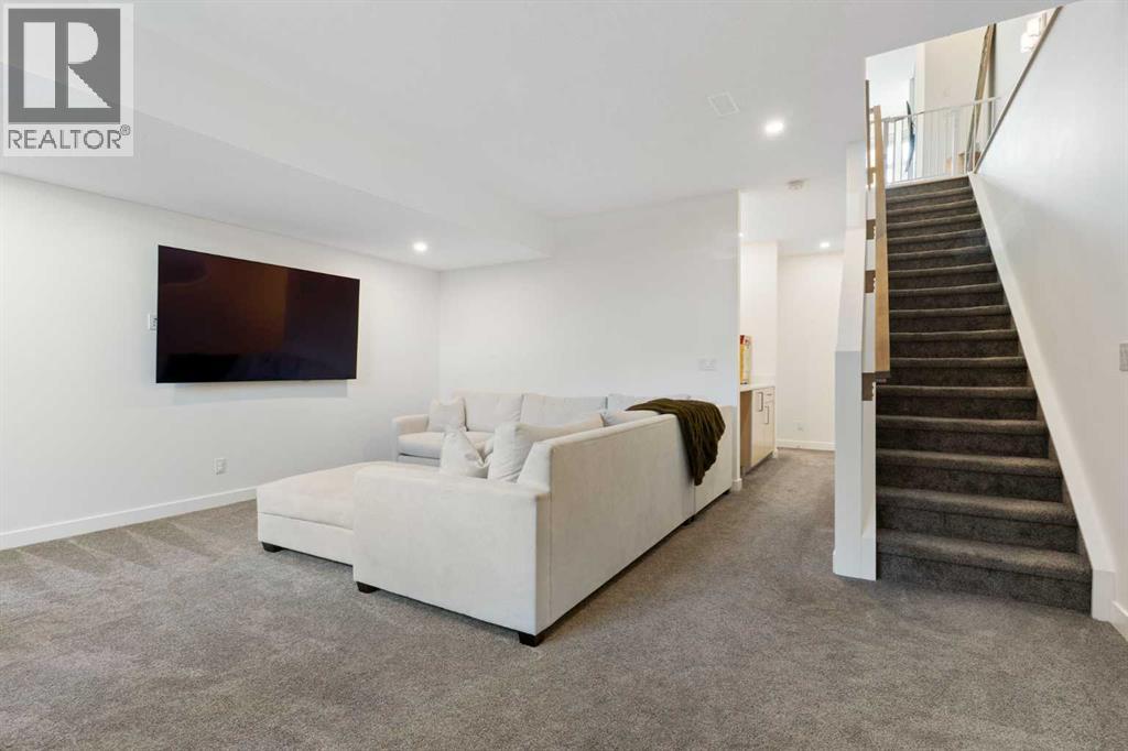2507 17 Street NW - Image 36