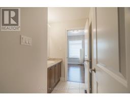 40 Frederick Pearson Street, East Gwillimbury, ON L9N0R8 Photo 21