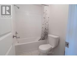 40 Frederick Pearson Street, East Gwillimbury, ON L9N0R8 Photo 22