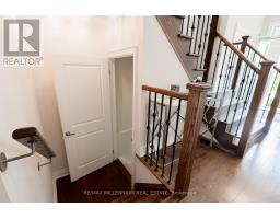 40 Frederick Pearson Street, East Gwillimbury, ON L9N0R8 Photo 32