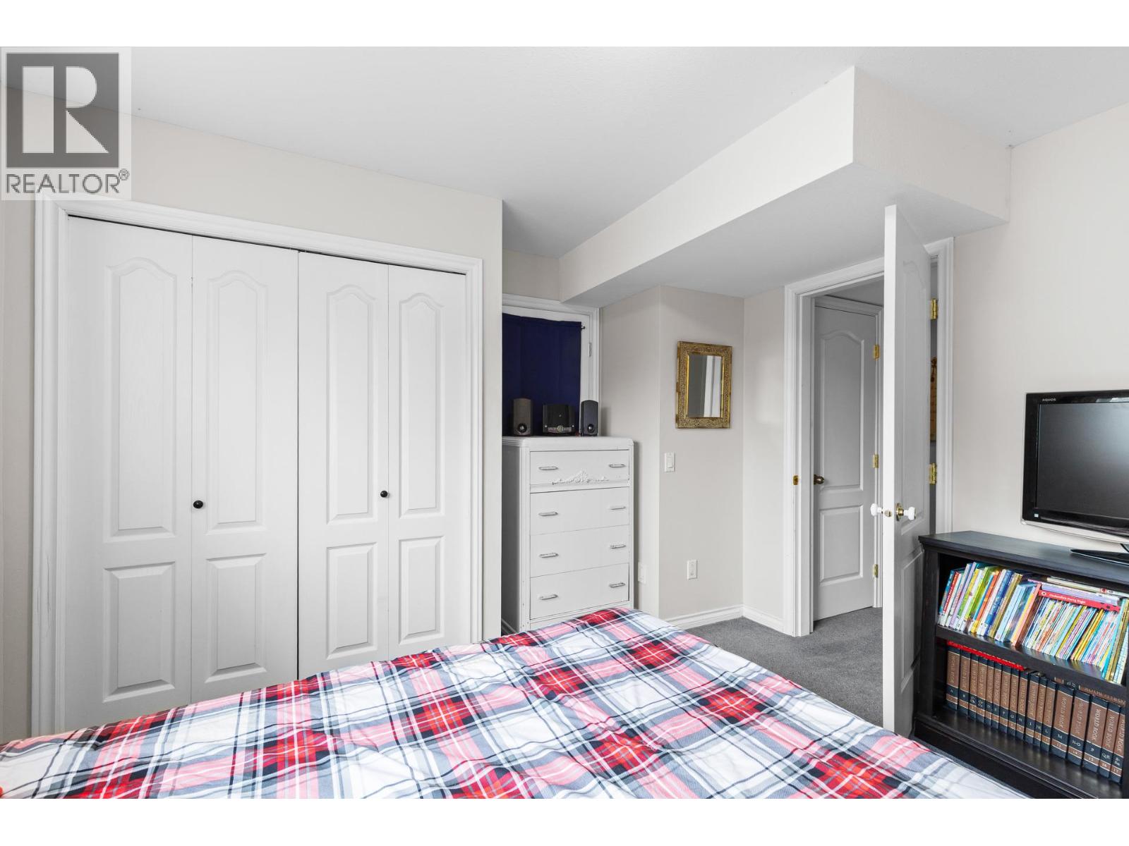 845 Hollydell Road - 44