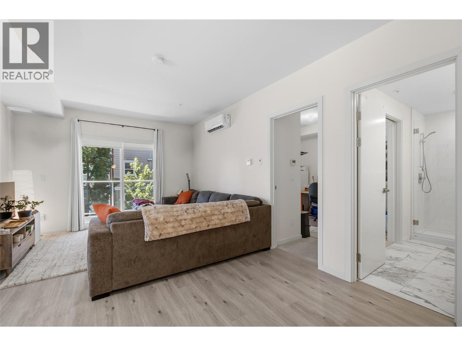 #203 880 Saucier Avenue - 23