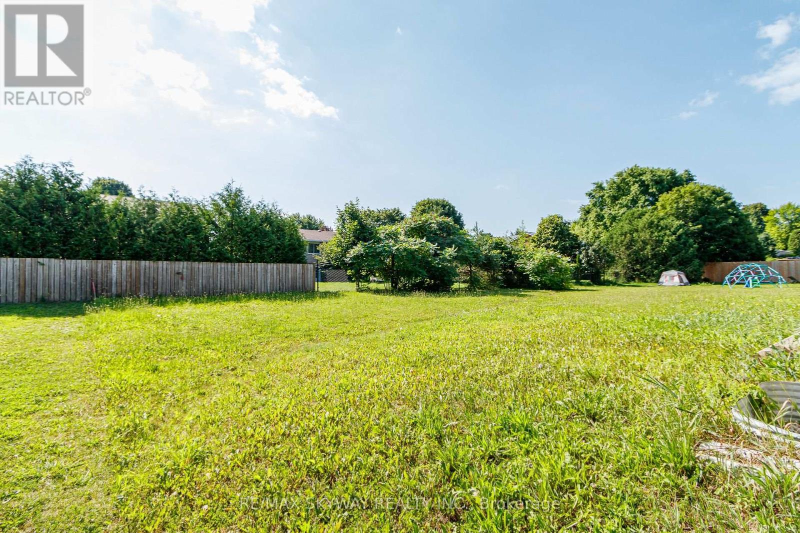 143 STONEBROOK WAY NE - Image 44