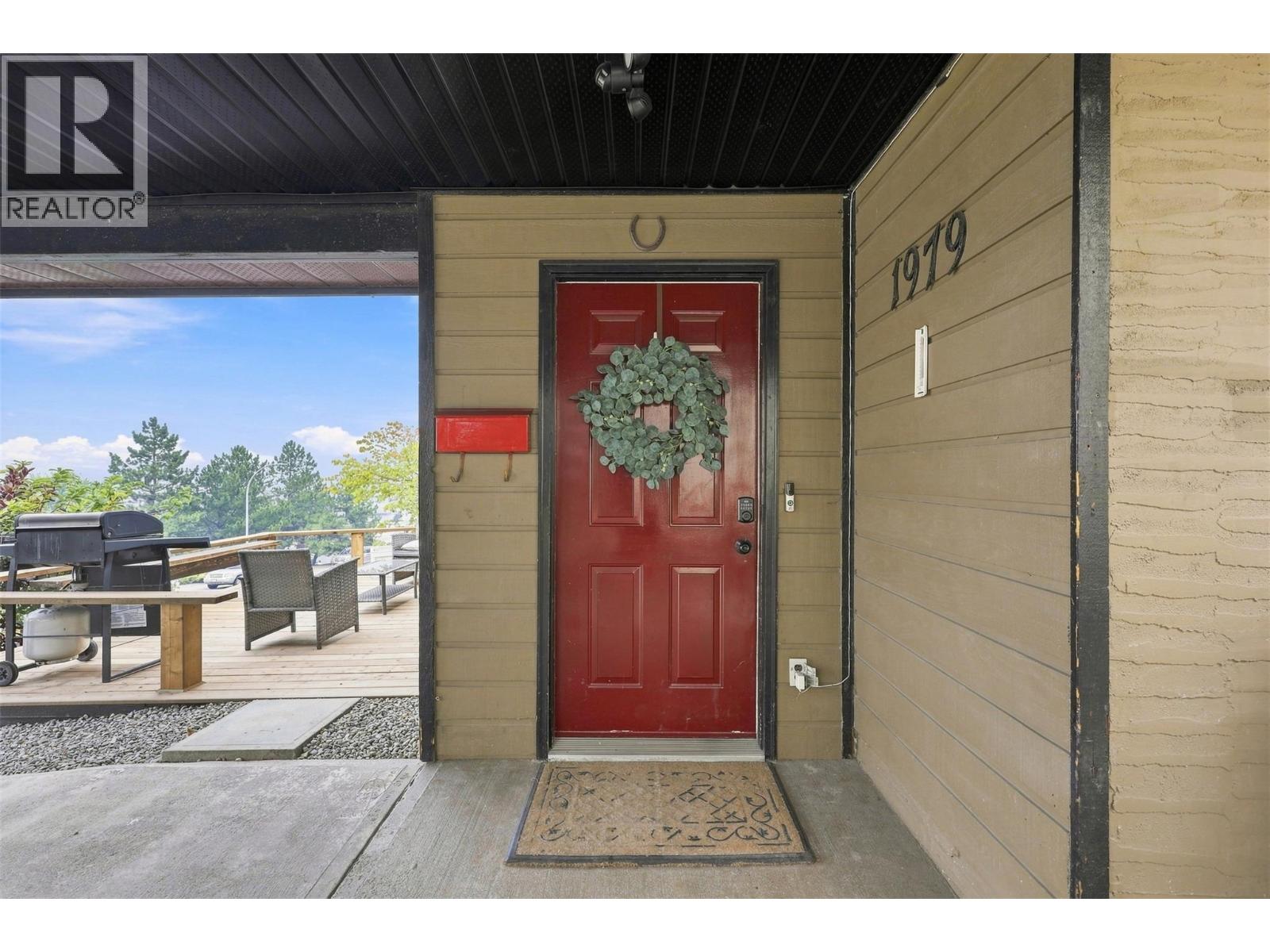 1979 HARRISON Way - Image 4