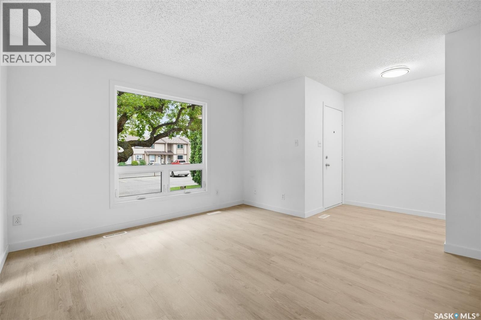 #9 1128 MCKERCHER DRIVE - Image 8