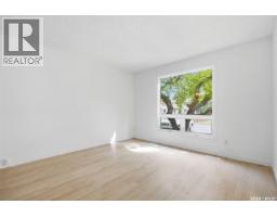 Family room - 9 1128 Mckercher Drive, Saskatoon, SK S7H4Y7 Photo 9