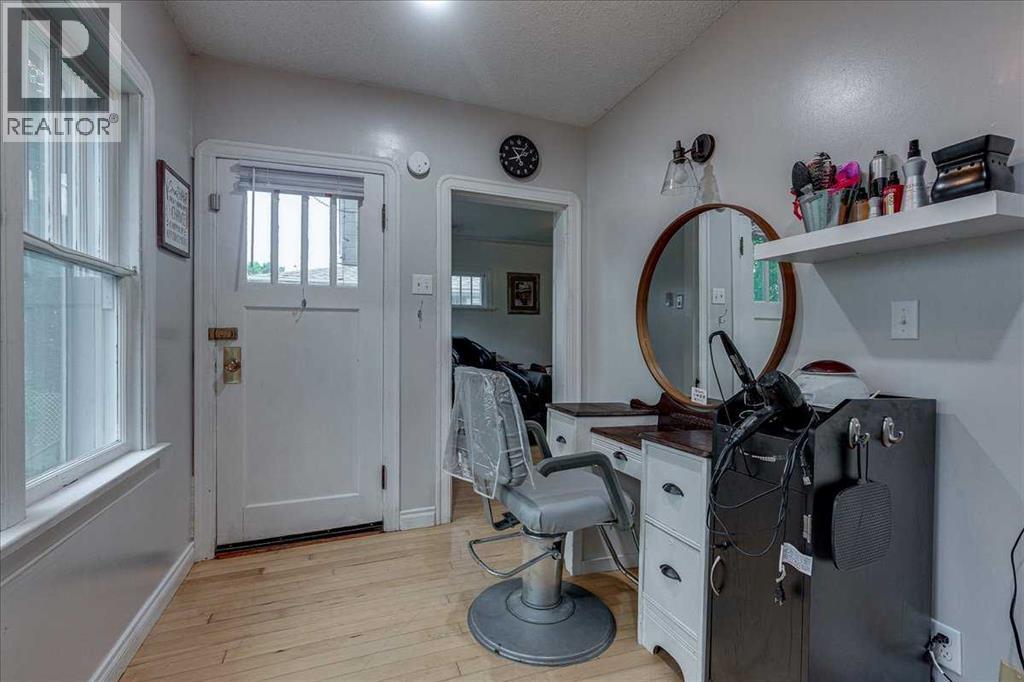 5105 53 Avenue - Photo 6