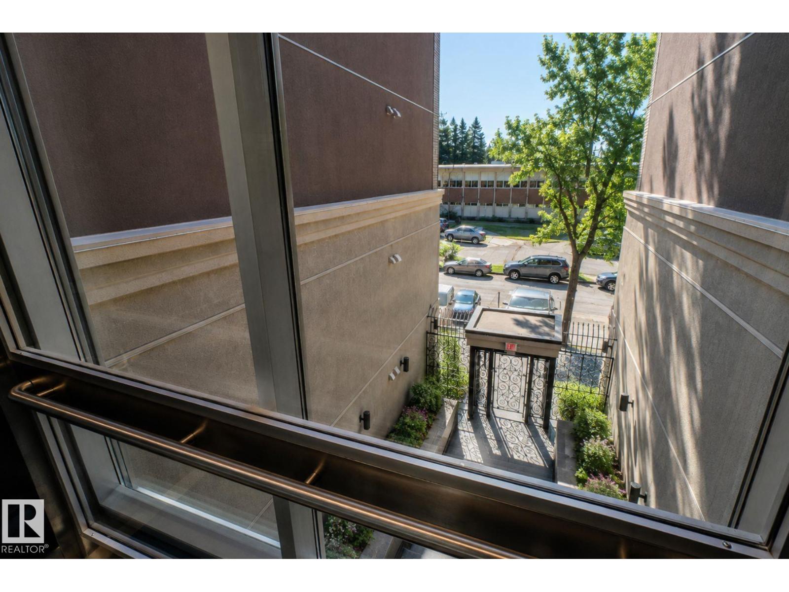 #310 10808 71 AV NW - 37