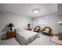 13632 Blackburn Avenue, White Rock, BC V4B2Y8 Photo 30