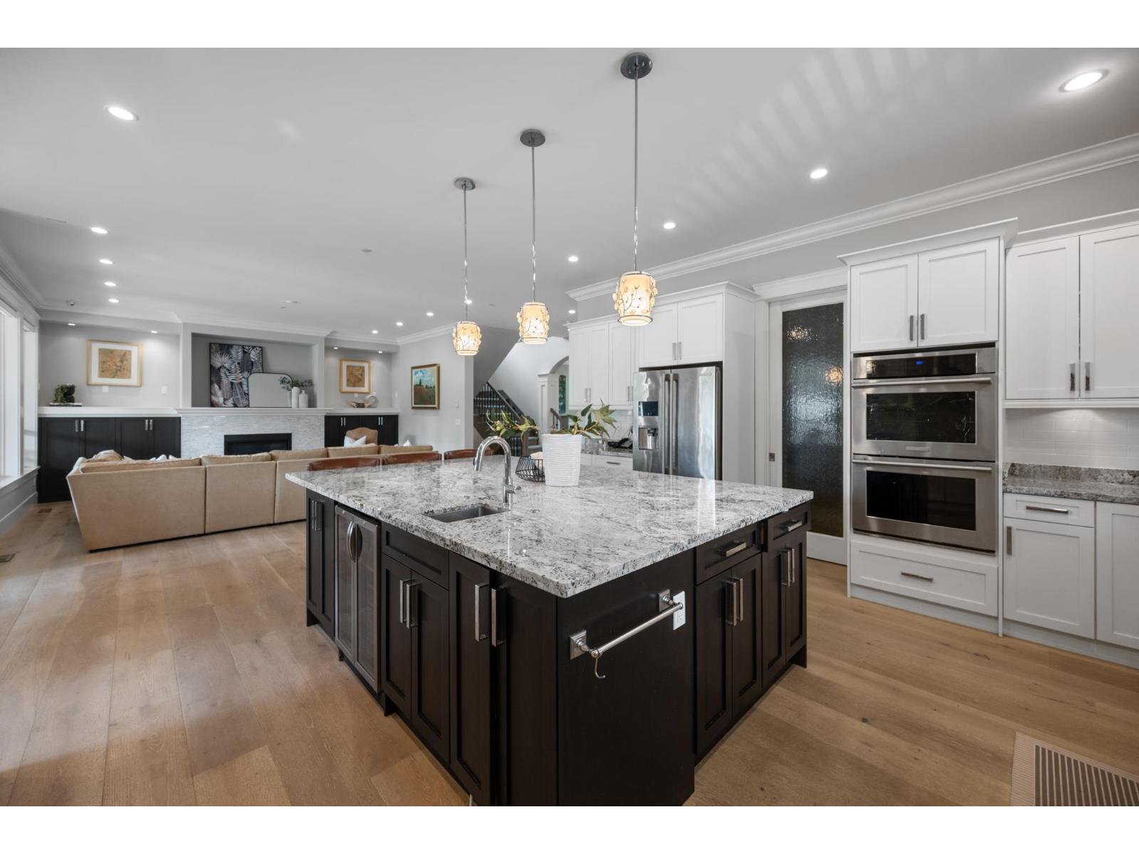 13632 BLACKBURN AVENUE, White Rock