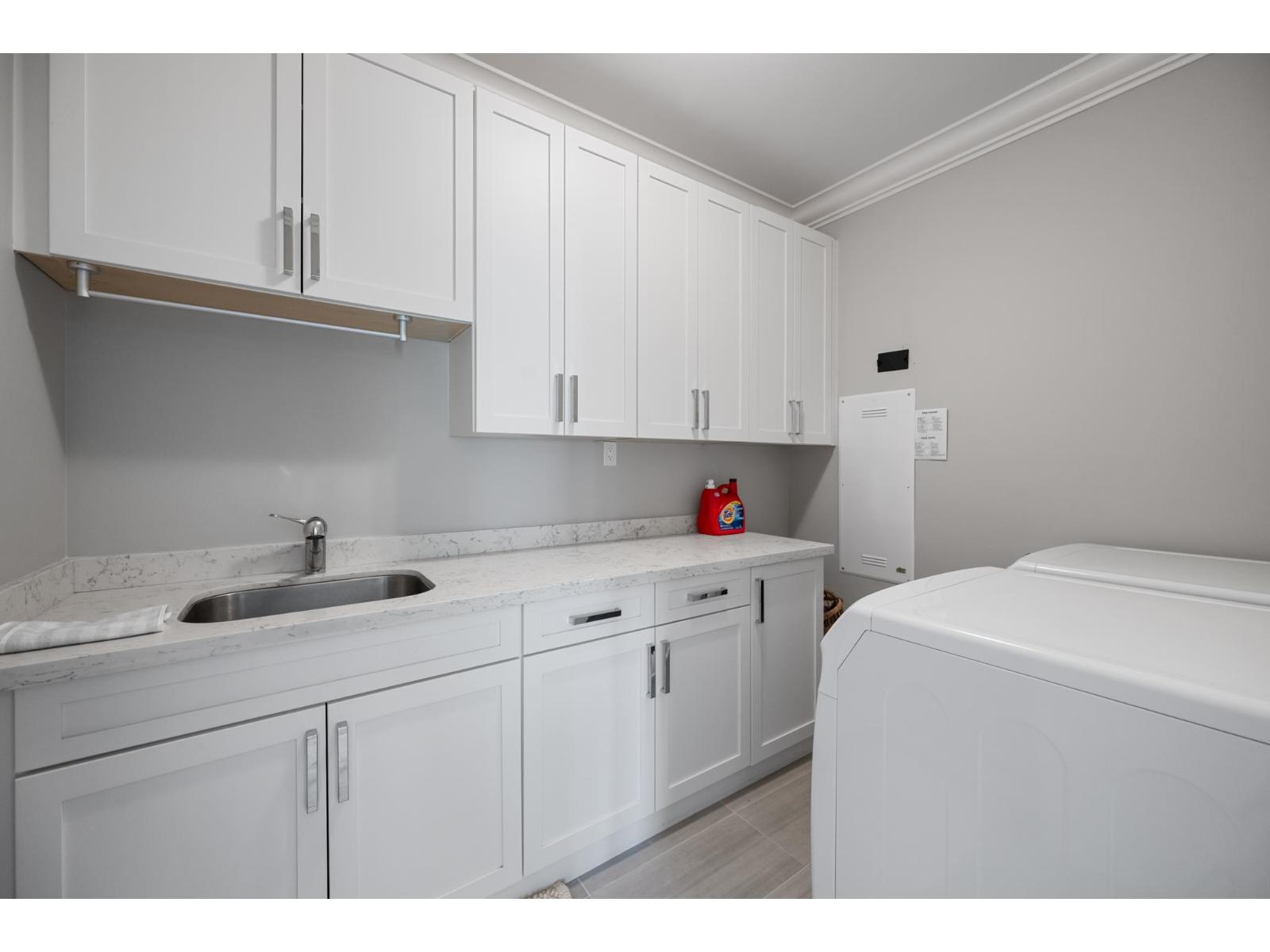 13632 BLACKBURN AVENUE, White Rock