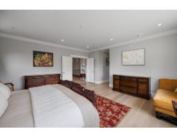 13632 Blackburn Avenue, White Rock, BC V4B2Y8 Photo 20