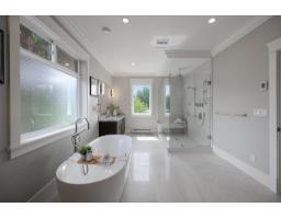 13632 Blackburn Avenue, White Rock, BC V4B2Y8 Photo 23