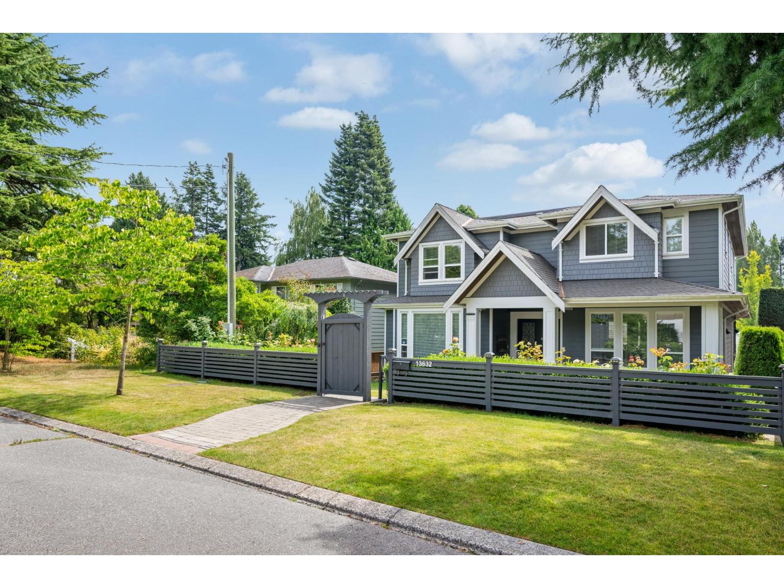 13632 BLACKBURN AVENUE, White Rock