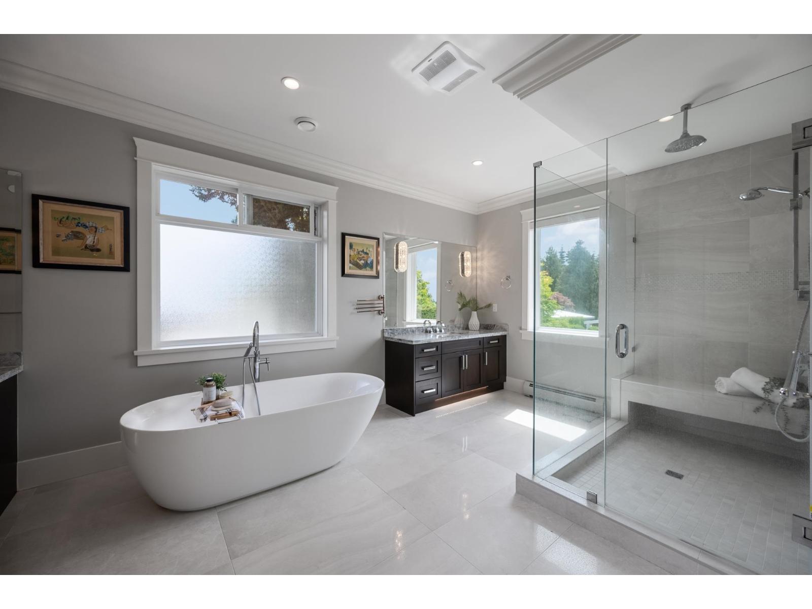 13632 BLACKBURN AVENUE, White Rock
