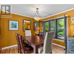 4 Maple Street thumbnail 32
