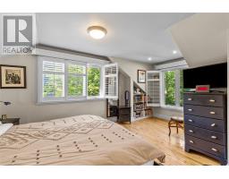 4 Maple Street thumbnail 33