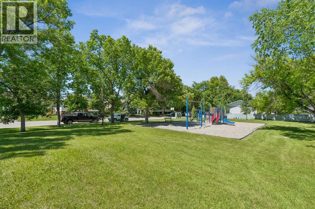 2411 51 Street Northeast - Photo 33