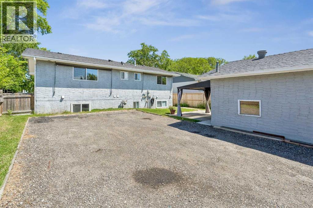 2411 51 Street Northeast - Photo 32
