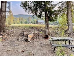 Kitchen - 159 North Fork Road, Cherryville, BC V0E2G3 Photo 20