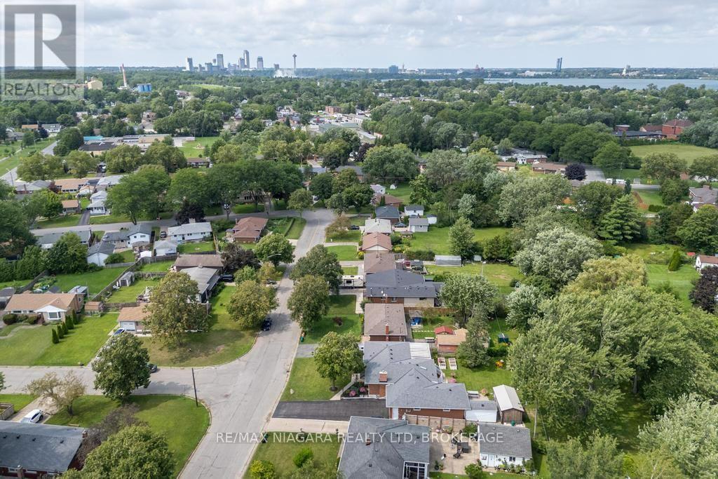 8624 CHAMPLAIN DRIVE - Image 40