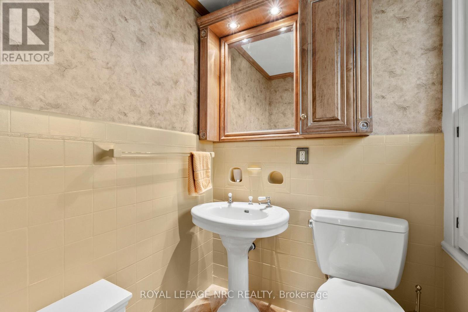 3689 NIAGARA BOULEVARD - Image 28