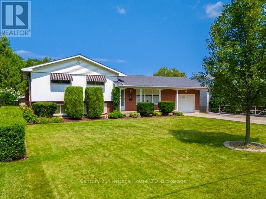121 LOCKHART DRIVE - 2