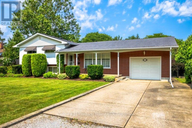 121 LOCKHART DRIVE - Image 3