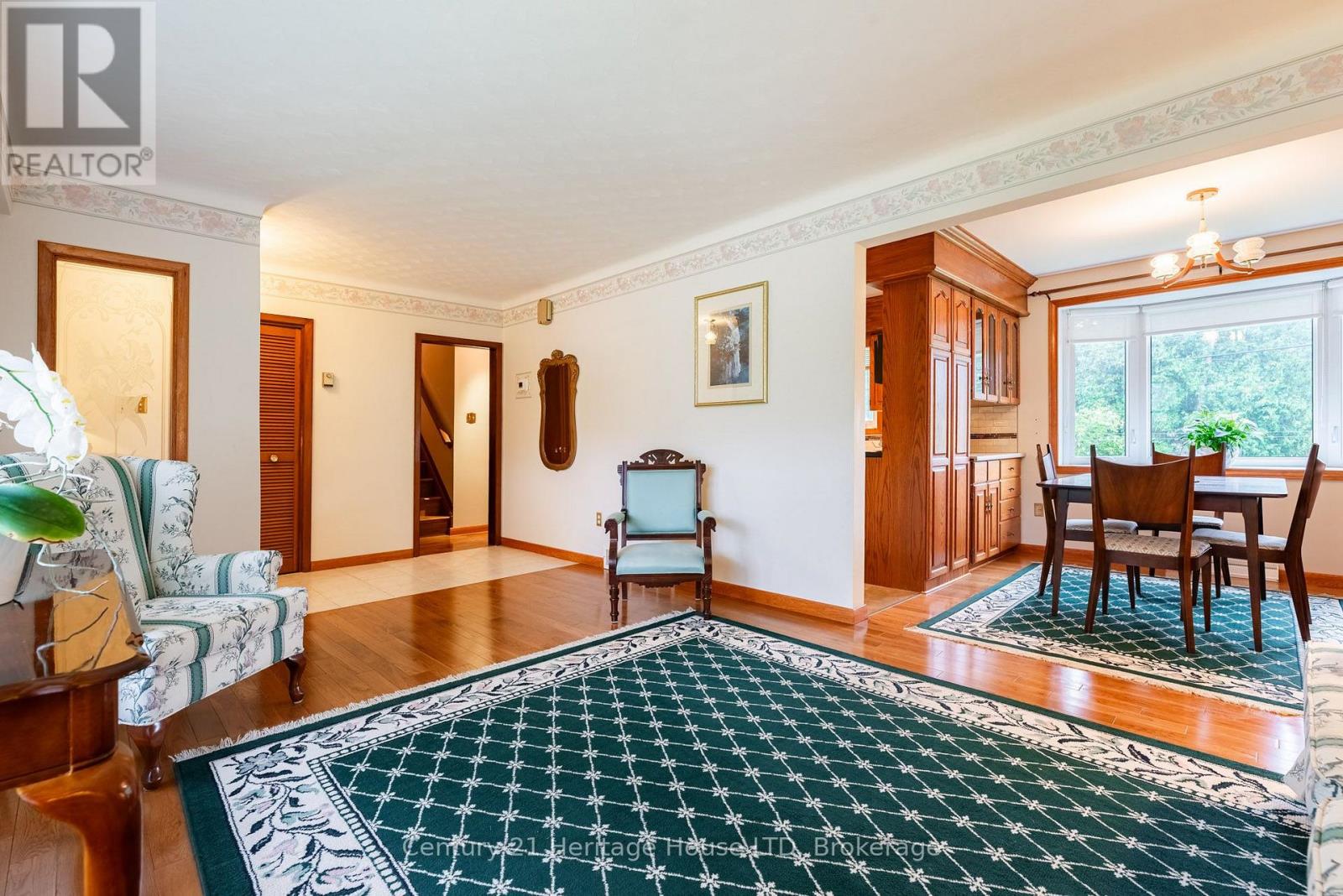 121 LOCKHART DRIVE - Image 8