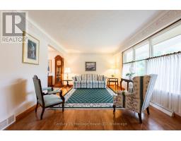 Bedroom 3 - 121 Lockhart Drive, St  Catharines, ON L2T1W3 Photo 6
